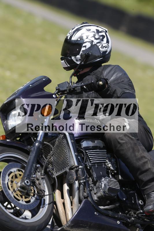 /Archiv-2025/09 22.04.2025 Cornu Master School ADR/gruen-vert/13